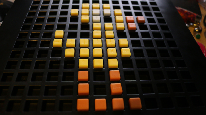 Illustration for article titled Bloxels Lets You Make Video Games With Colorful Plastic Cubes